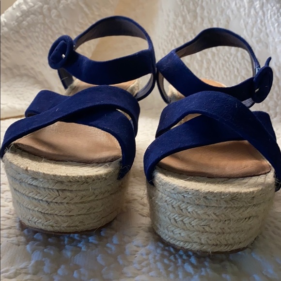 Halogen Blue Suede sandals size 11 EUC - Picture 2 of 6